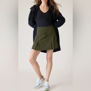 ATHLETA Endless High Rise Cargo Skort Size 6 | Aspen Olive Brand NEW